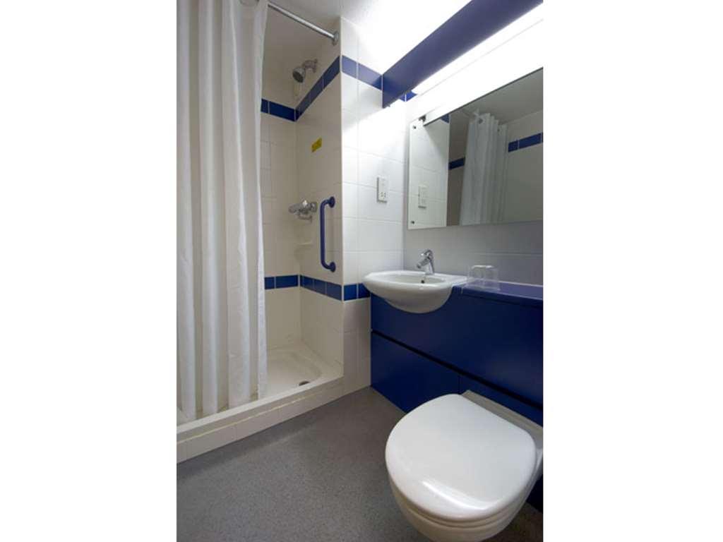 Travelodge Liverpool Docks Zimmer foto